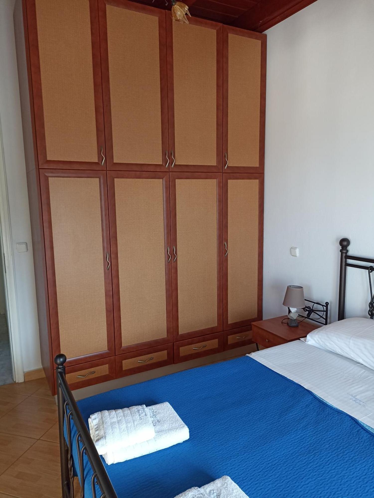 Απεραντο Γαλαζιο Apartment Agia Pelagia  Екстериор снимка